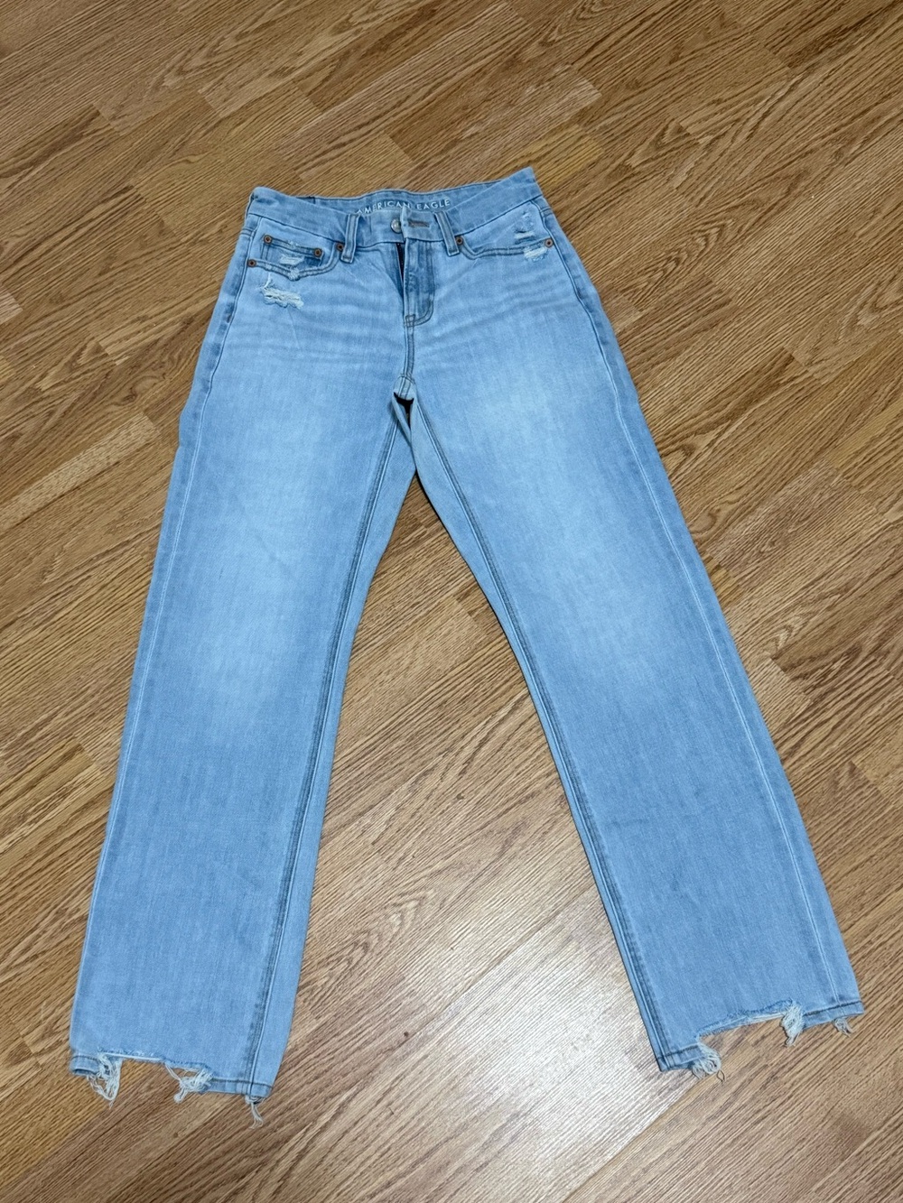American Eagle Outfitters Light Wash Straight Crop Jeans
